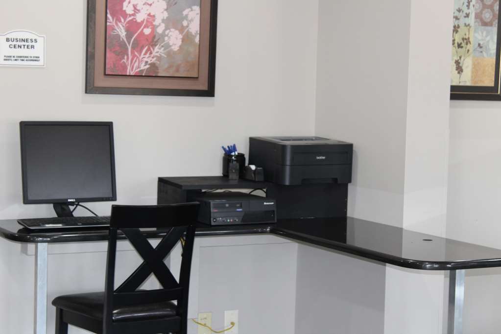 Hotel Ramada By Wyndham Cedar Rapids South Facilidades foto