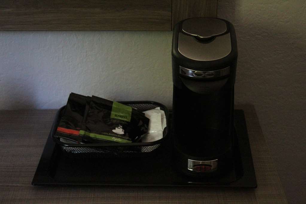 Hotel Ramada By Wyndham Cedar Rapids South Habitación foto